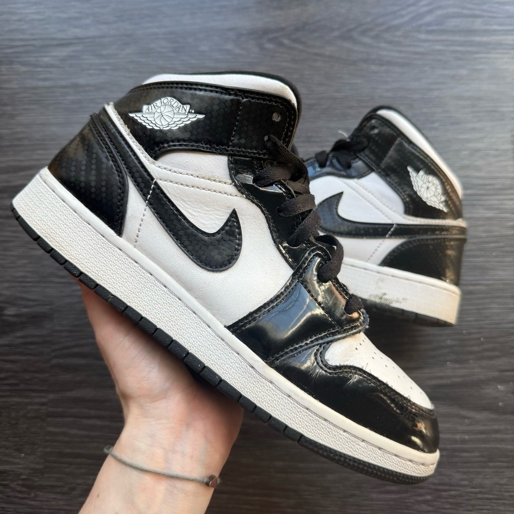 Air Jordan 1 Carbon Fiber Mid Black White Patent Leather Nike AJ1 8W 6.5M 6.5Y